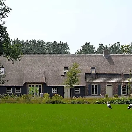 De Bimd Hoeve Bed & Breakfast De Bus